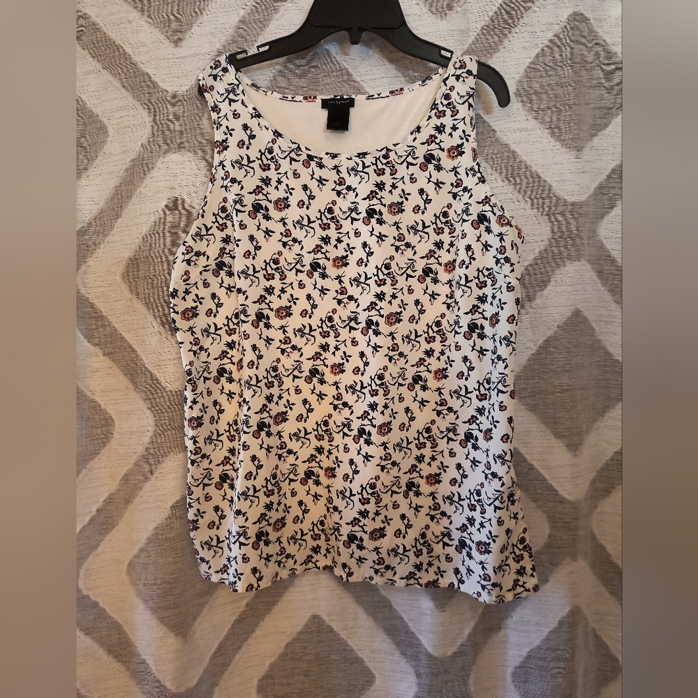 TWO Ann Taylor silkie Business casual tank tops size M.